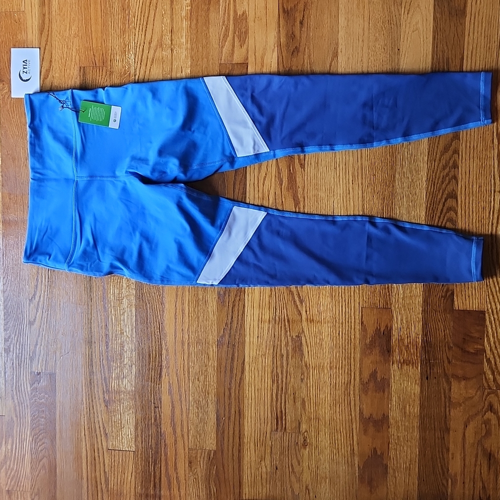 Zyia Leggings